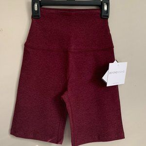NWT Beyond Yoga Biker Shorts (XS)